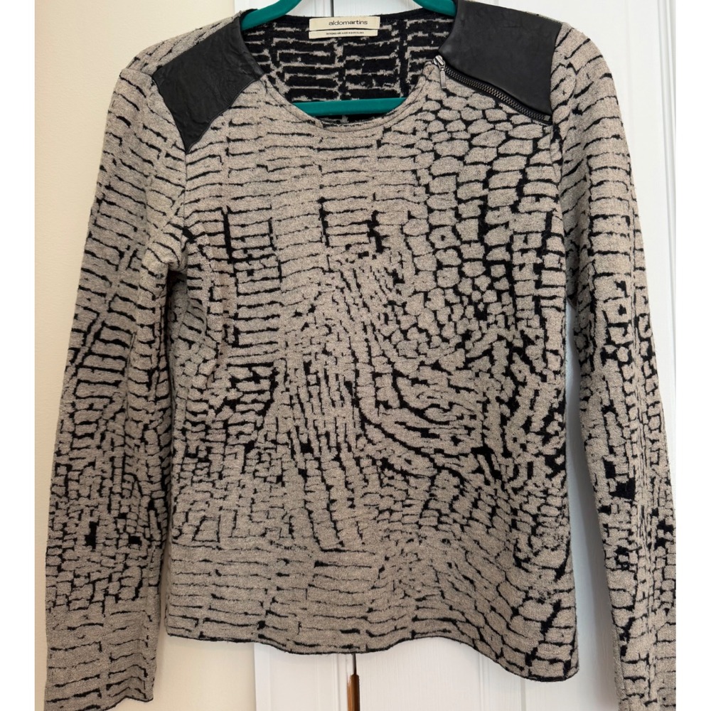 Aldo Martins Barcelona Knit Top Grey Black Abstract Faux Leather Shoulder Zip